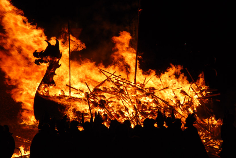 up-helly-aa-2009-550